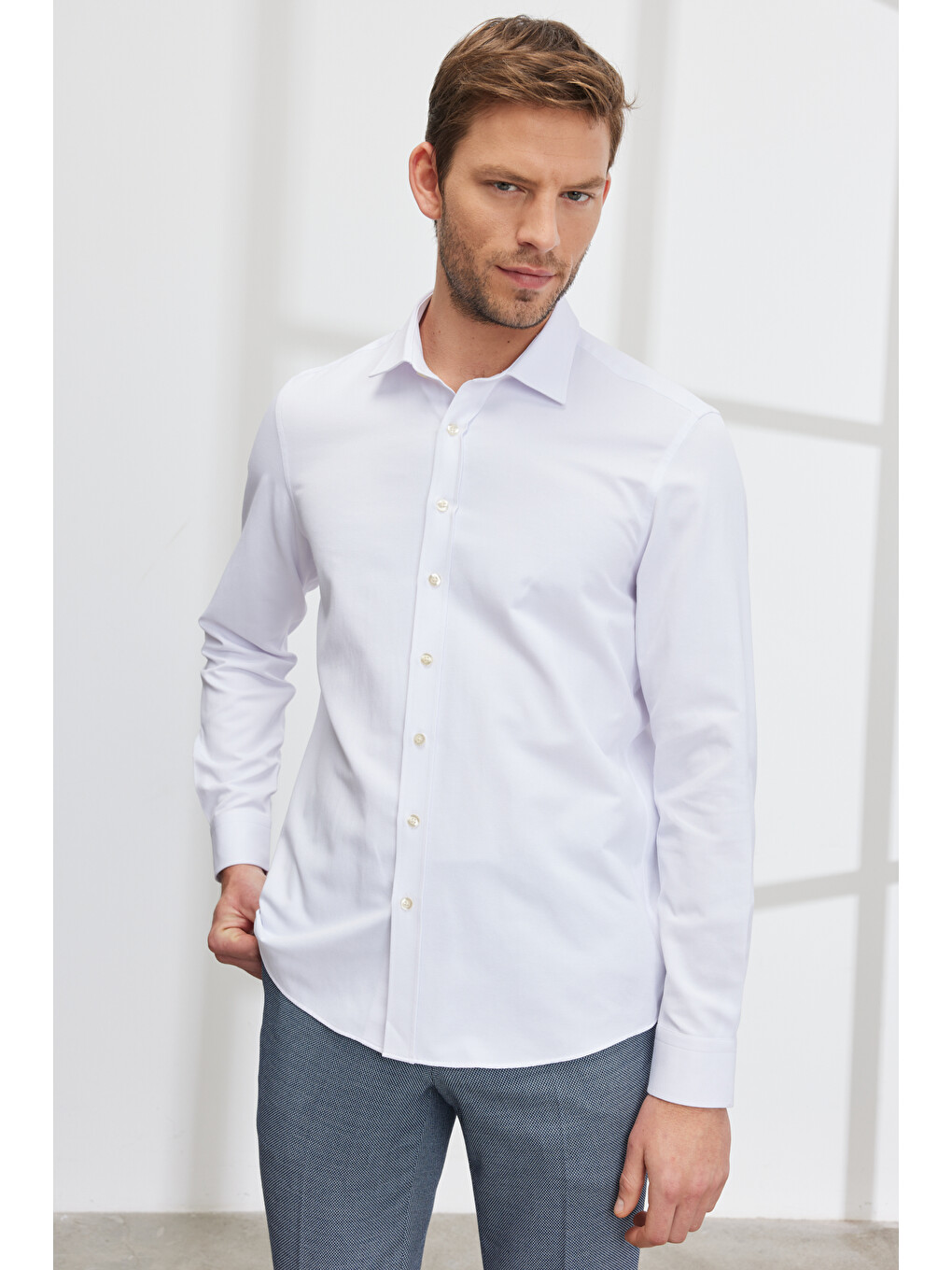 Erkek Beyaz Slim Fit Dar Kesim Klasik Yaka Pamuklu Armürlü Gömlek-1
