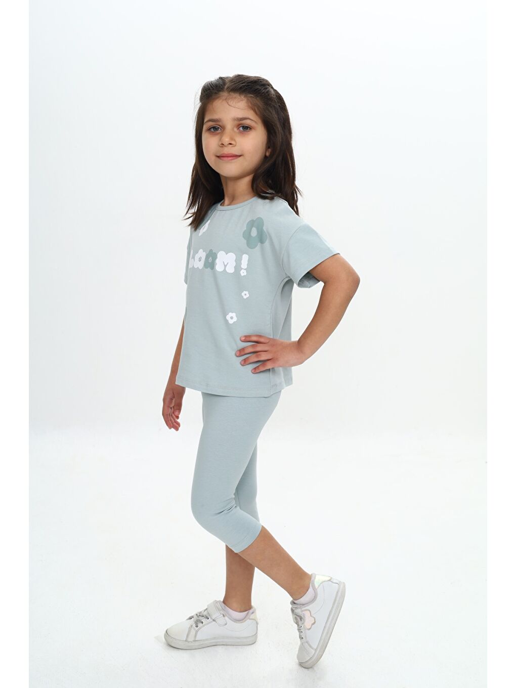 Gri Kız Çocuk Bloom Yazı Çiçek Baskılı Kaprili Takım-1