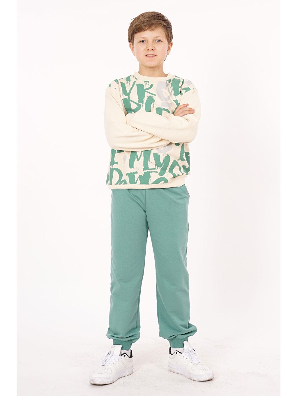 Bisiklet Yaka Harf Baskılı Çağla Yeşili Renk Erkek Çocuk Eşofman Takım-1