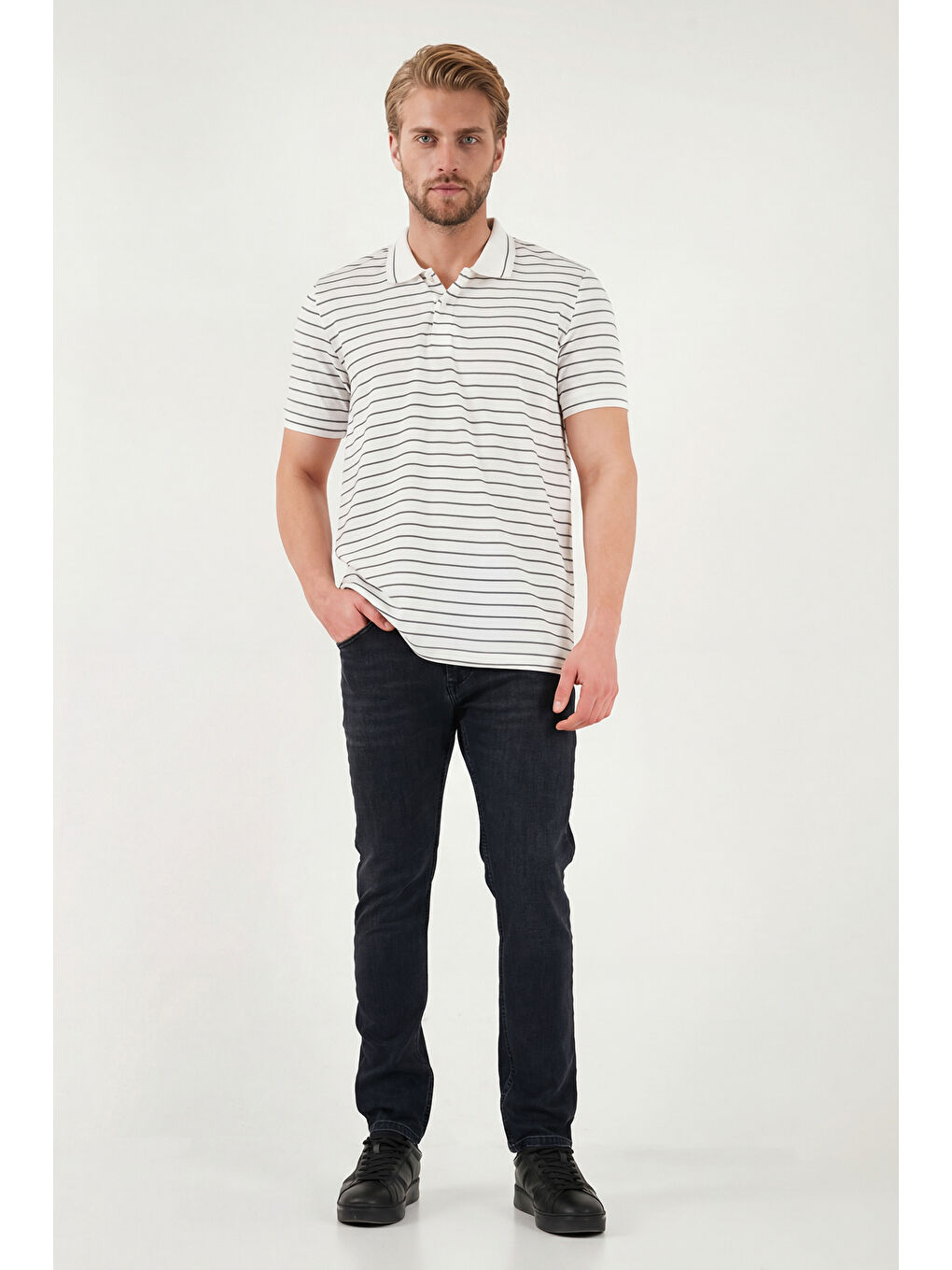 Siyah Dar Kalıp Yüksek Bel Dar Paça Jean Pantolon 3300C56TOKYO-1