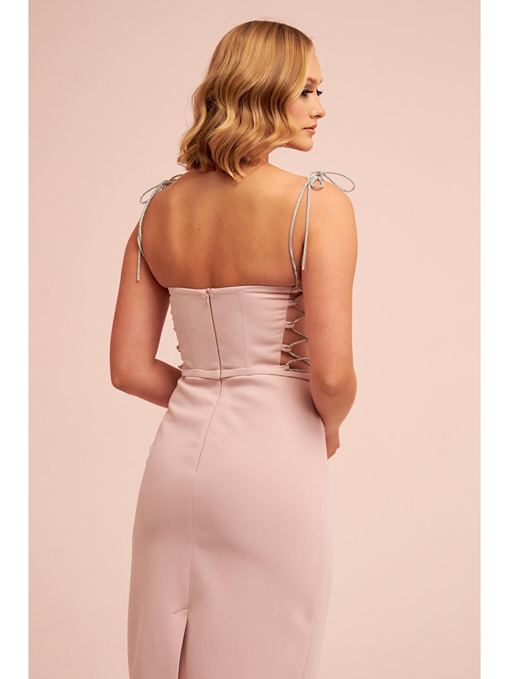 Pembe Pudra Taş Bağcıklı Midi Krep Abiye Elbise-4