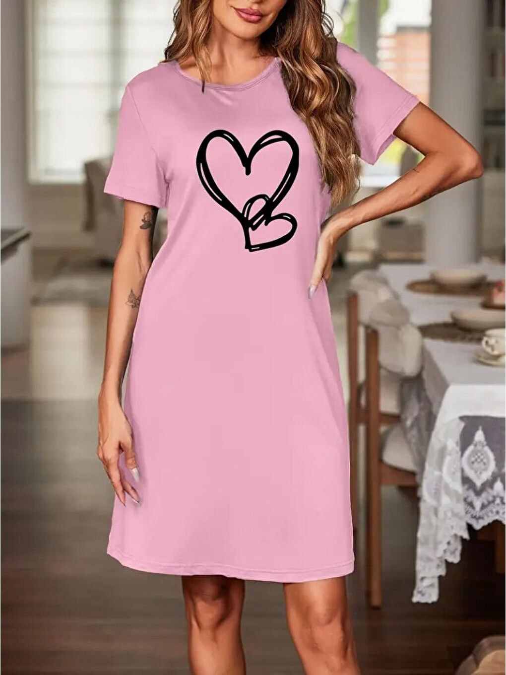 Pembe Kadın Kısa Kollu Bisiklet Yaka Kalp Desenli Viskon Elbise-1