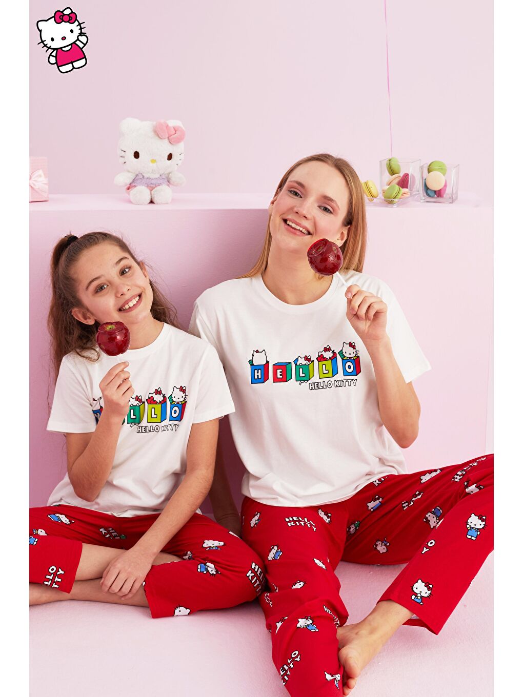 SİYAH İNCİ Beyaz Hello Kitty Lisanslı %100 Pamuk Beyaz Çok Renkli Bisklet Yaka Pijama Takım