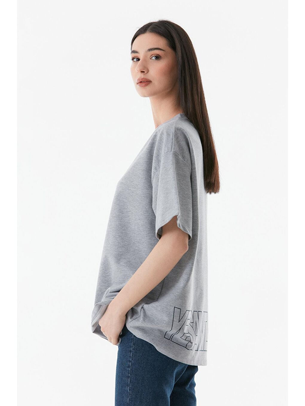 Gri Arkası Baskılı Bisiklet Yaka Oversize Tişört-4