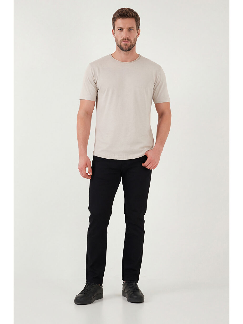 Siyah Dar Kalıp Yüksek Bel Dar Paça Jean Pantolon 3300C63TOKYO-2