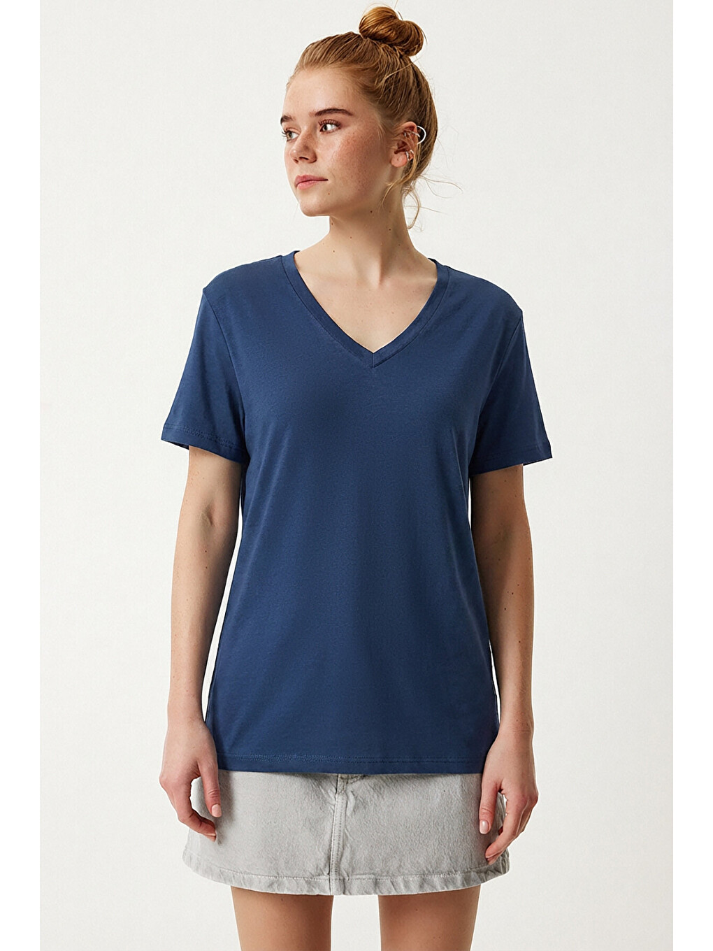 V Yaka Basic Viskon T-shirt Kobalt Mavi Len0001-3