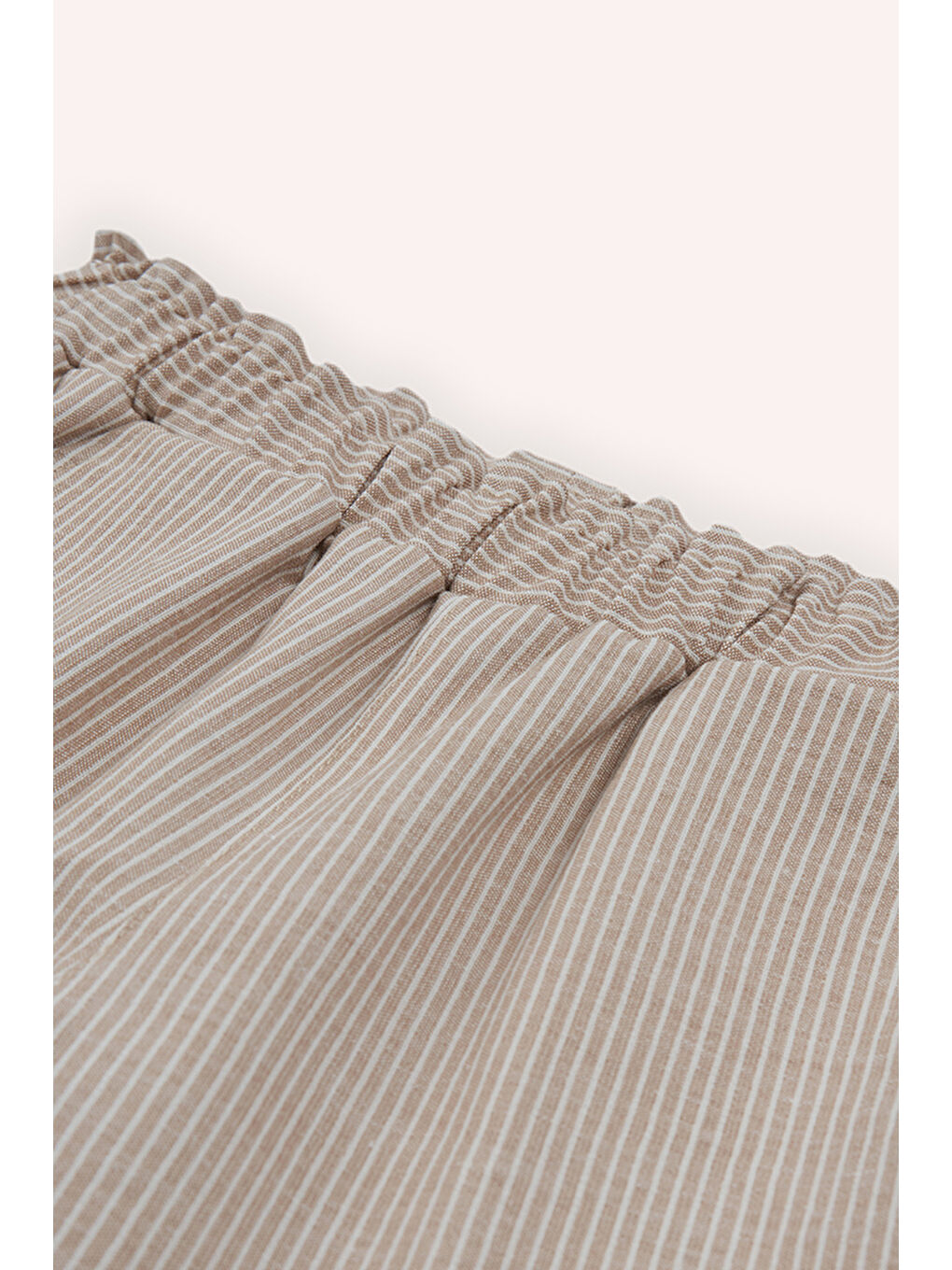 Kız Çocuk Paçası Fırfırlı Pantolon Bej-1