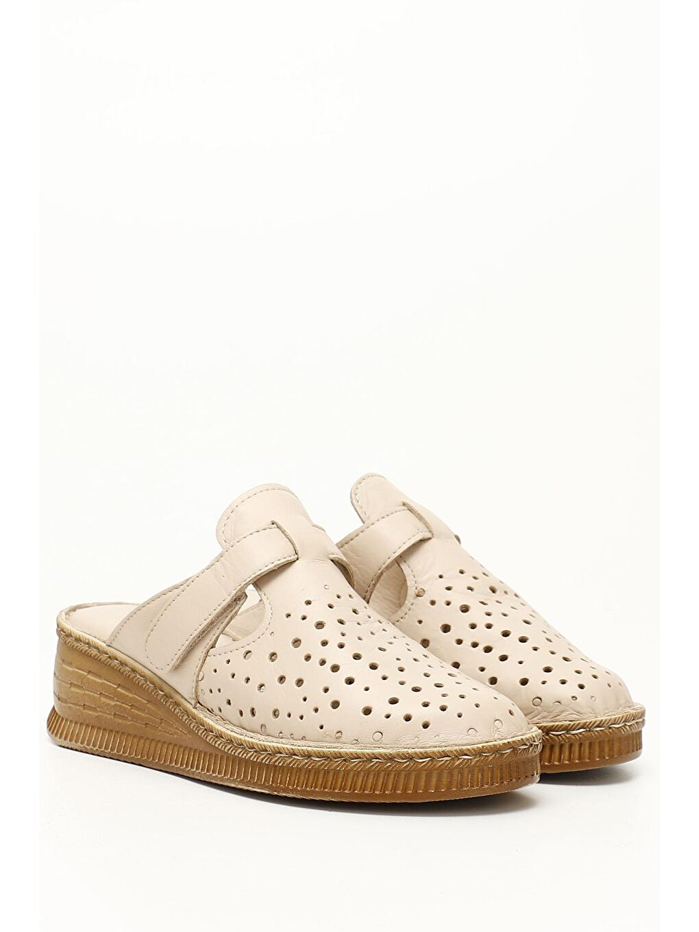 Bej BEJ-KARAMEL  Hakiki Deri Dolgu Topuklu Kadın Terlik 45887-1