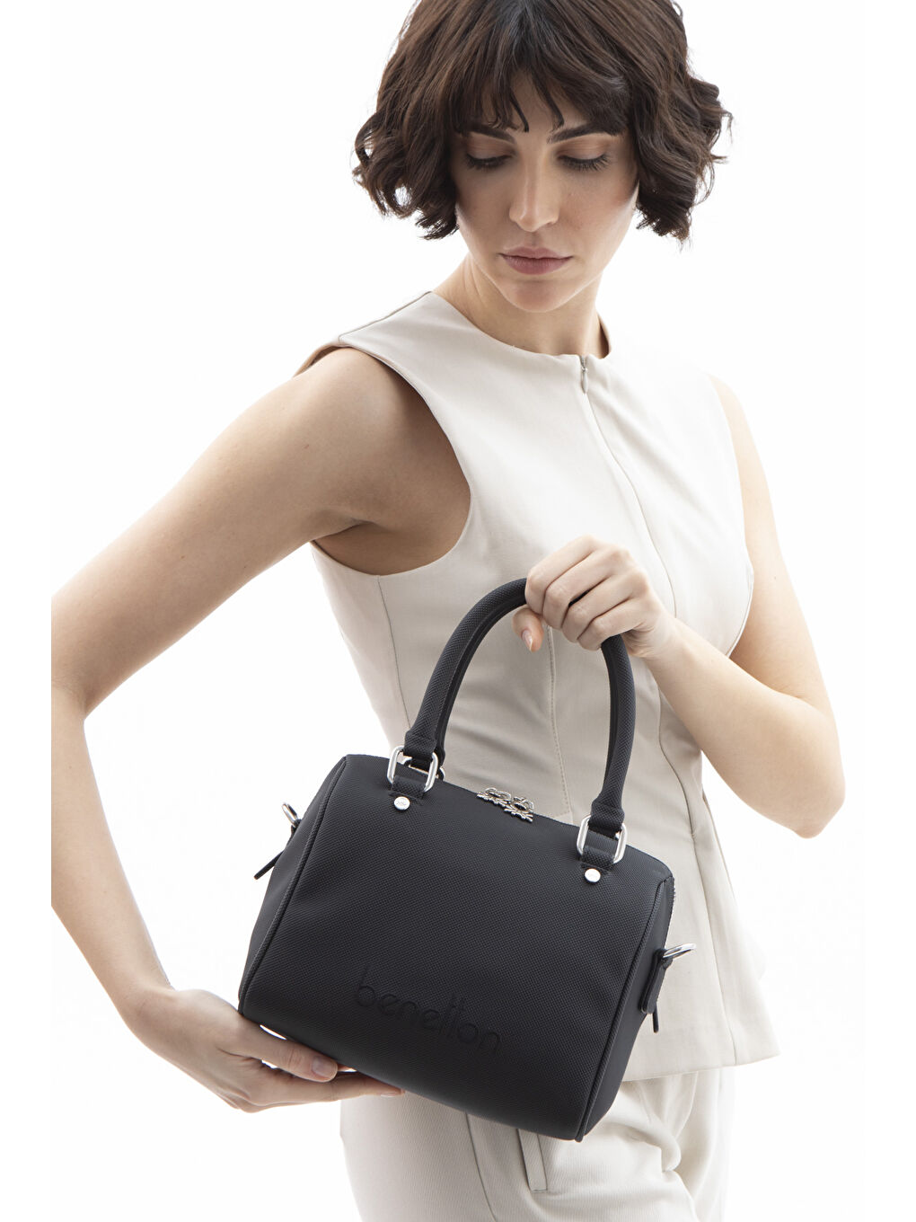 Siyah Kadin Kol Çantasi Si̇yah BNT1618