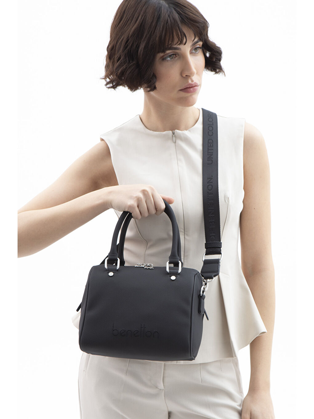 Siyah Kadin Kol Çantasi Si̇yah BNT1618-1