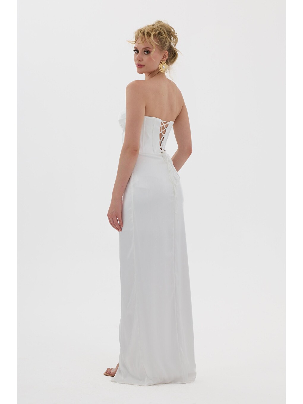 Beyaz Kedi Kulağı Uzun Saten Nikah Elbisesi-4