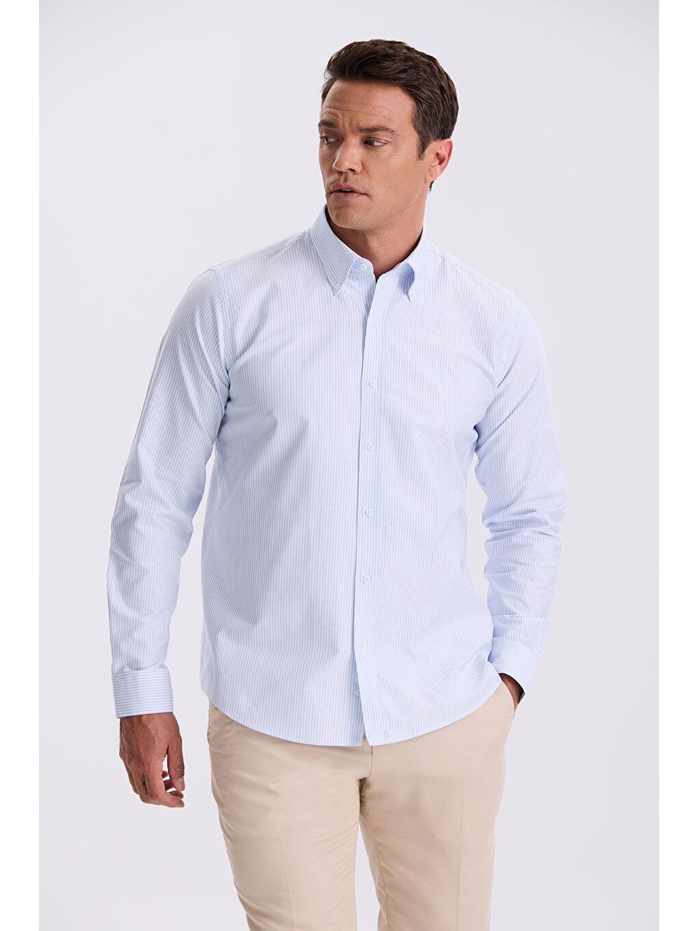 Mavi %100 Pamuk Düğmeli Yaka Comfort Fit Gömlek