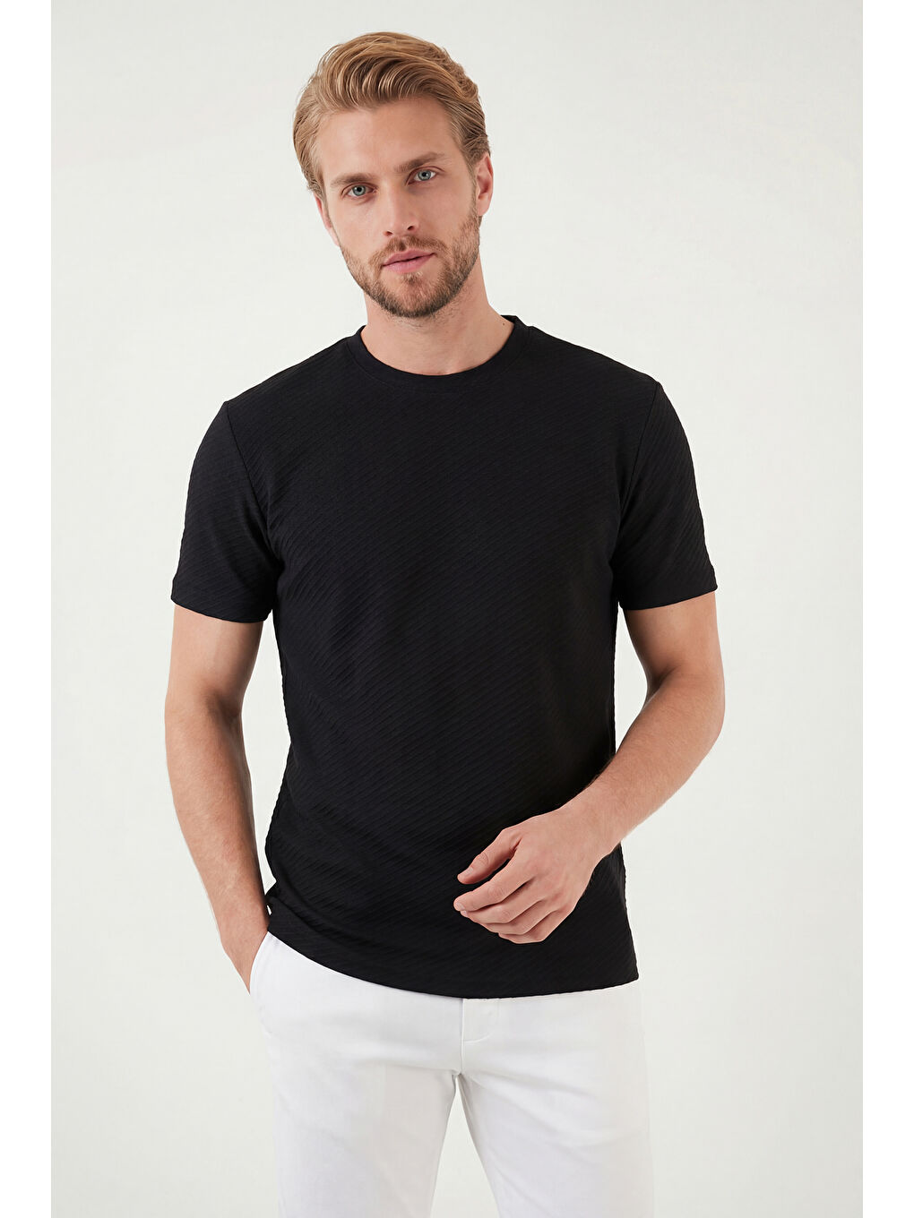 Siyah Pamuklu Bisiklet Yaka Kısa Kollu T Shirt 5904115