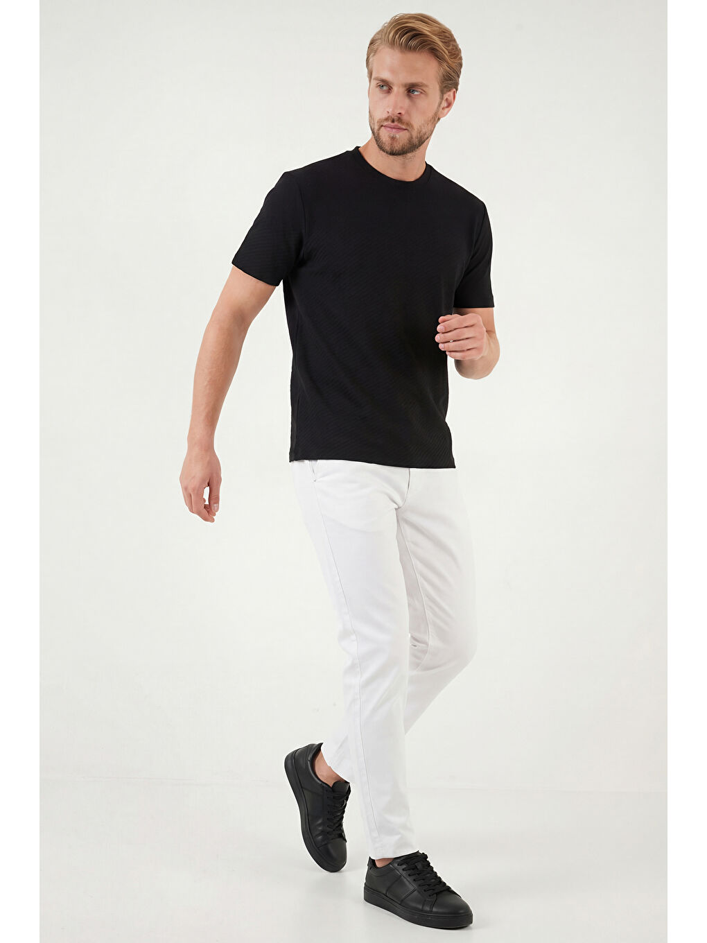 Siyah Pamuklu Bisiklet Yaka Kısa Kollu T Shirt 5904115-1