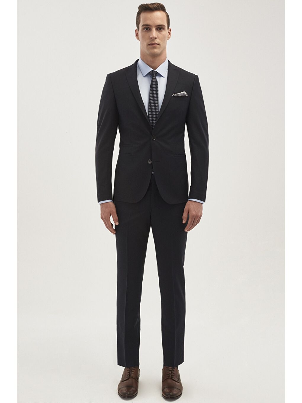 Erkek Lacivert Su Geçirmez Ekstra Slim Fit Kırlangıç Yaka Yünlü Nano Takım Elbise