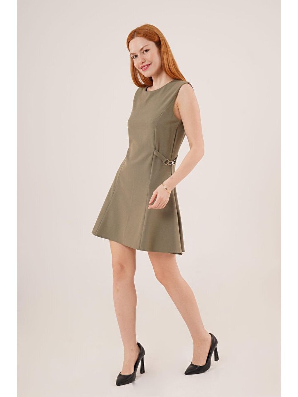 Yanları Zincir Detaylı Sıfır Kol Haki Mini Elbise-2