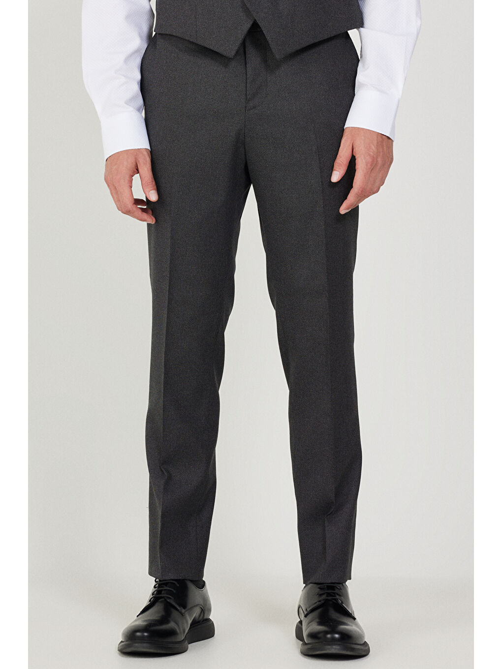 Erkek Siyah-Gri Slim Fit Dar Kesim Mono Yaka Desenli Yünlü Yelekli Takım Elbise-6