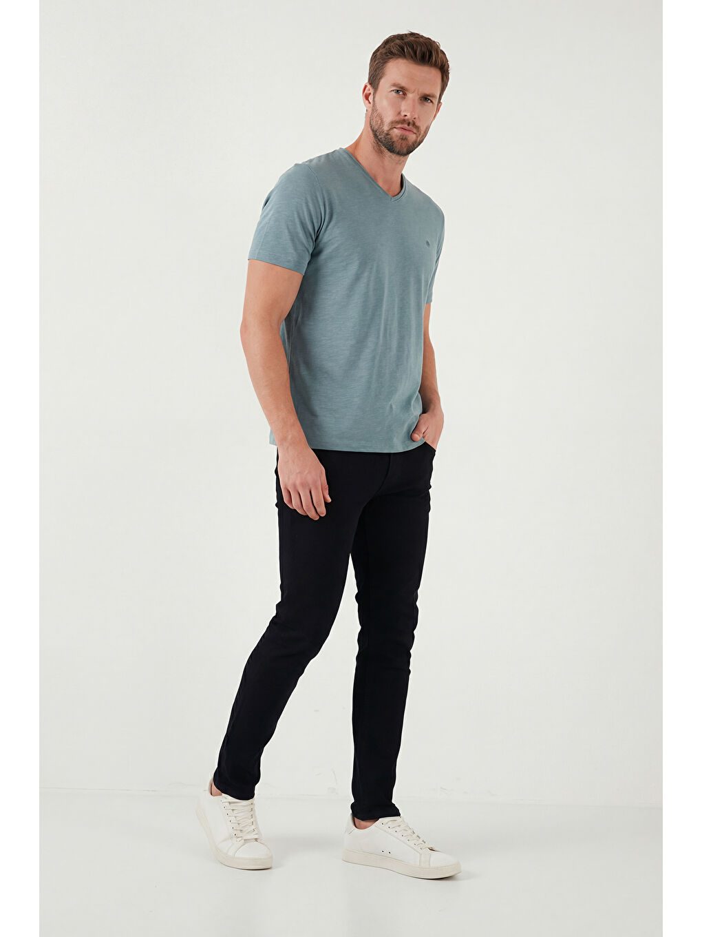 Siyah Dar Kalıp Düşük Bel Dar Paça Jean Pantolon 1115C63NAPOLI-2