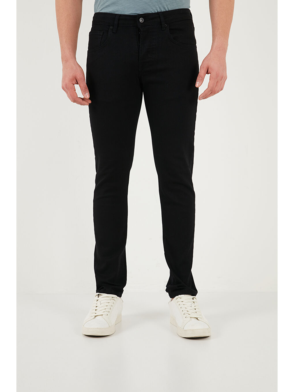 Siyah Dar Kalıp Düşük Bel Dar Paça Jean Pantolon 1115C63NAPOLI-4