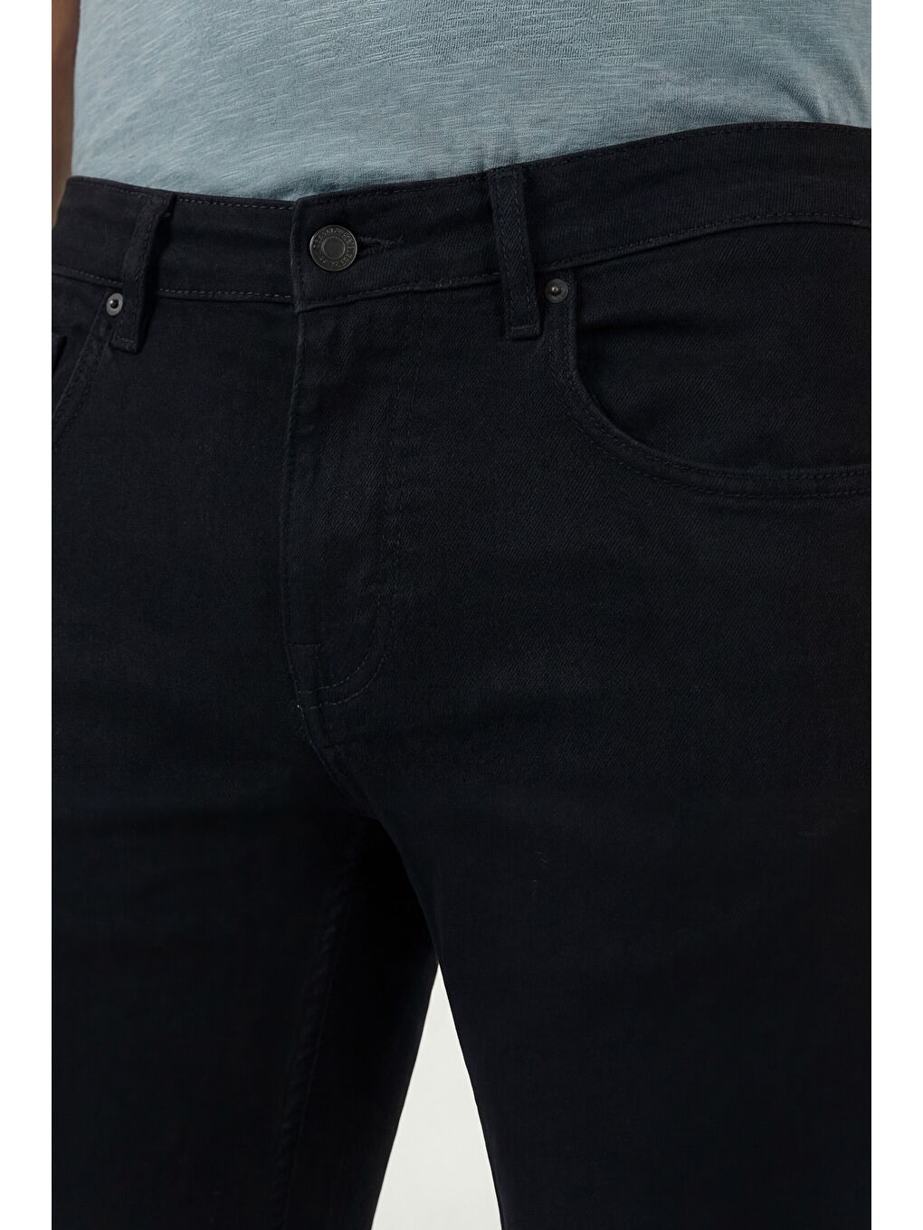 Siyah Dar Kalıp Düşük Bel Dar Paça Jean Pantolon 1115C63NAPOLI-5