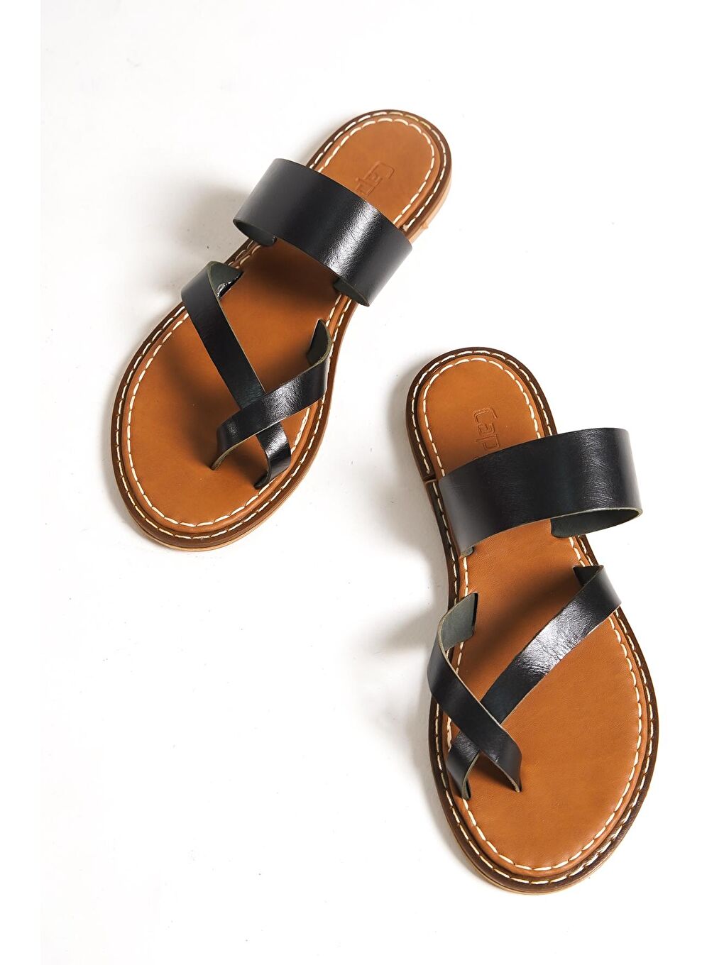 Siyah Tek Bant Parmak Arası Deri  Kadın Terlik