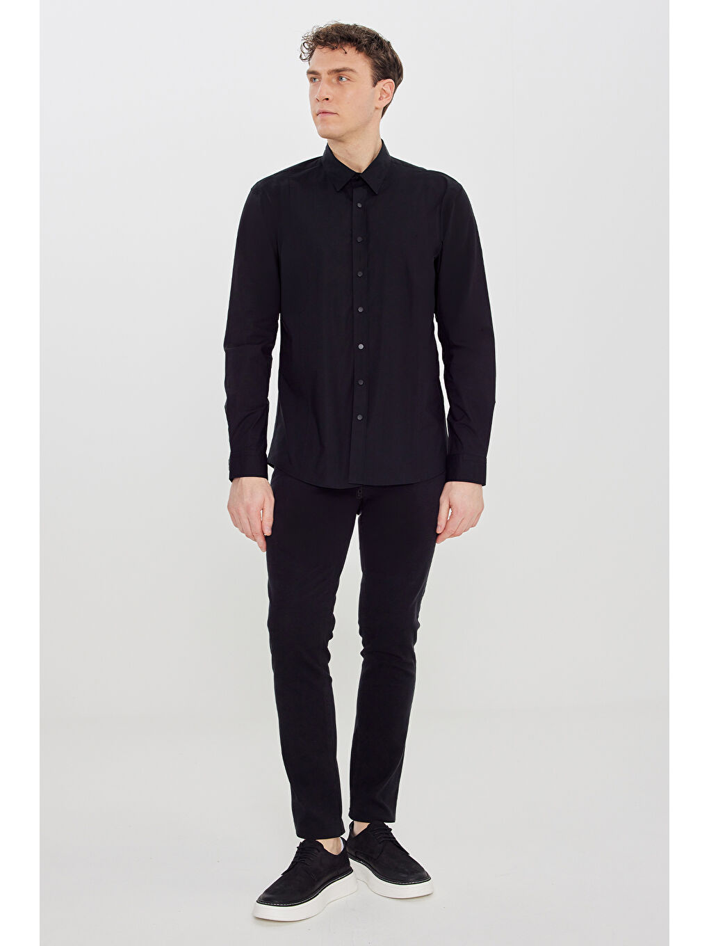 Erkek Siyah Slim Fit Dar Kesim Pamuklu Klasik Yaka Gömlek-1