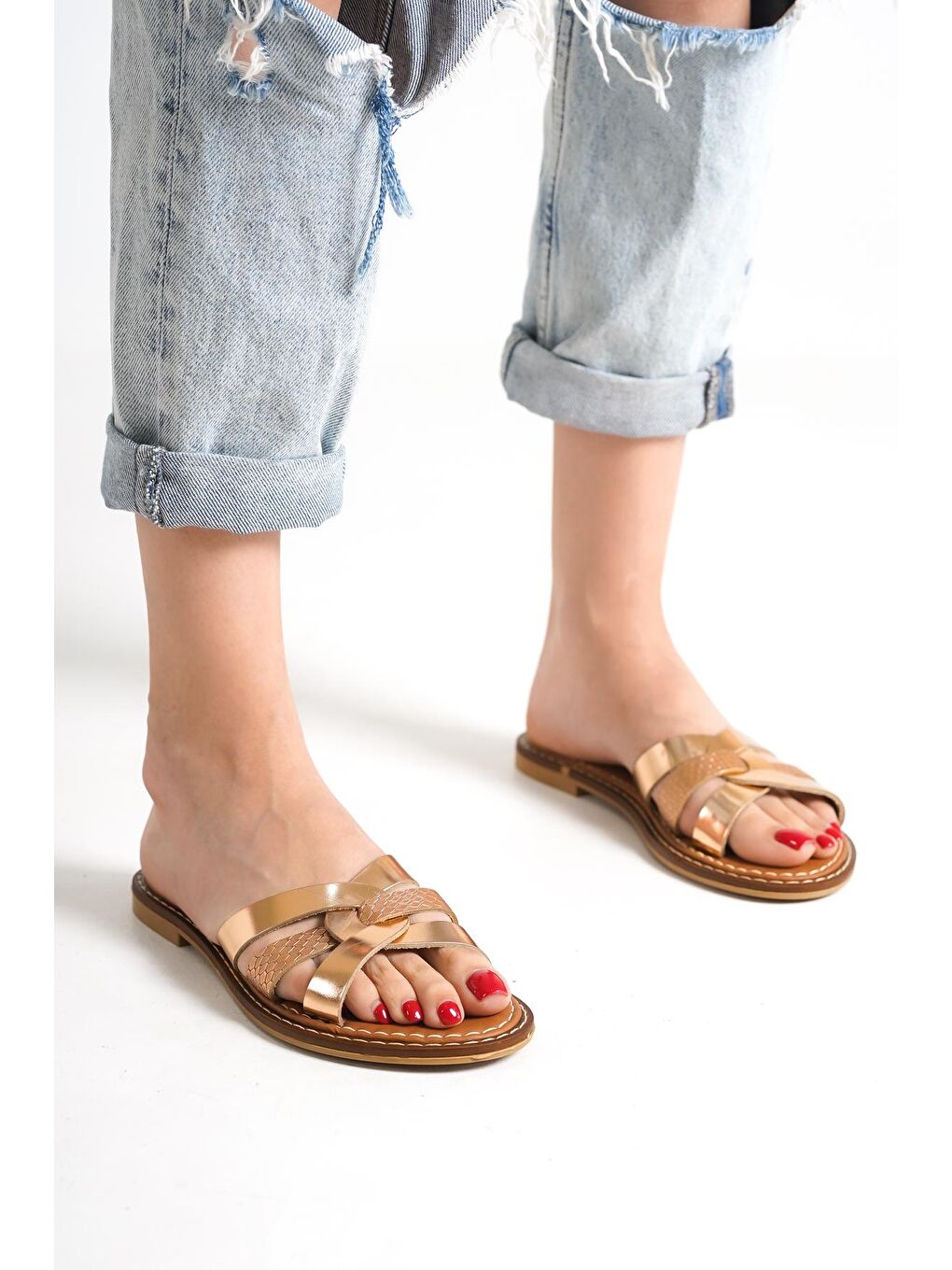 Pembe Deri Kadın Terlik-4