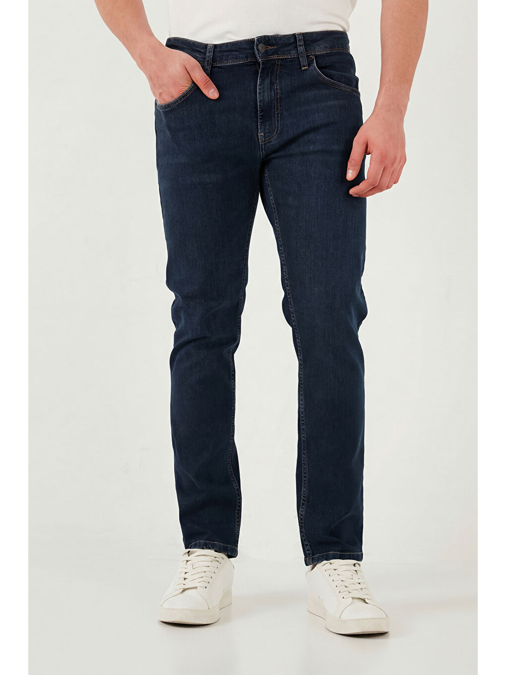 Lacivert Dar Kalıp Dar Paça Yüksek Bel Jean Pantolon 3300C51TOKYO-2