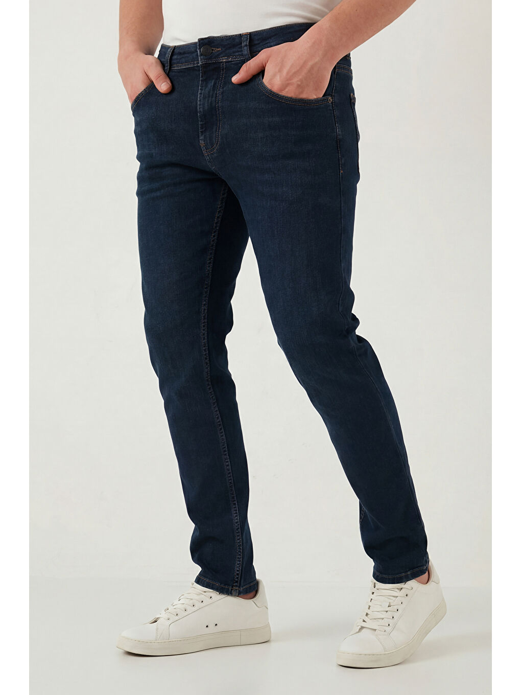 Lacivert Dar Kalıp Dar Paça Yüksek Bel Jean Pantolon 3300C51TOKYO-4