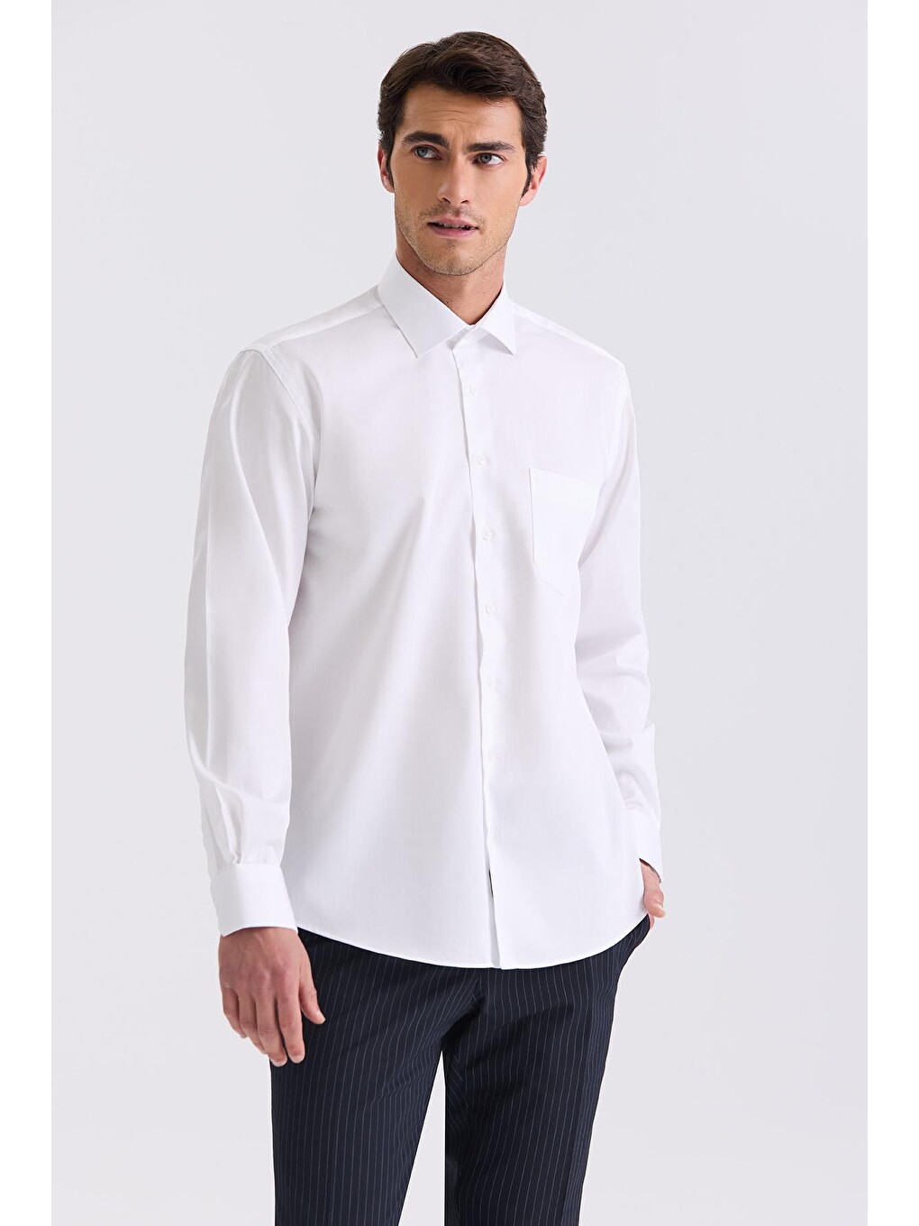 Beyaz Classic Fit %100 Pamuk Gömlek