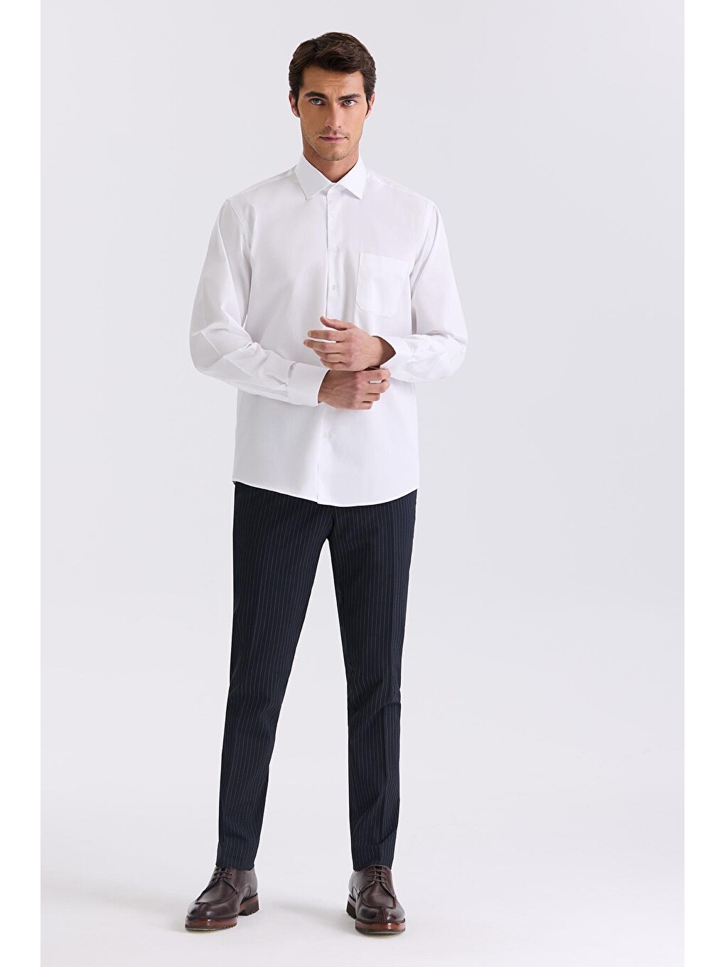 Beyaz Classic Fit %100 Pamuk Gömlek-1
