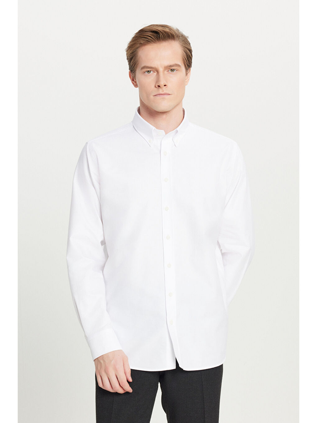 Erkek Beyaz %100 Pamuk Oxford Comfort Fit Rahat Kesim Düğmeli Yaka Gömlek-2