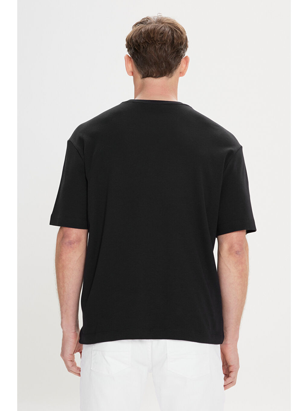 Erkek Siyah Modern Fit Rahat Kesim %100 Pamuk Bisiklet Yaka Tişört-4