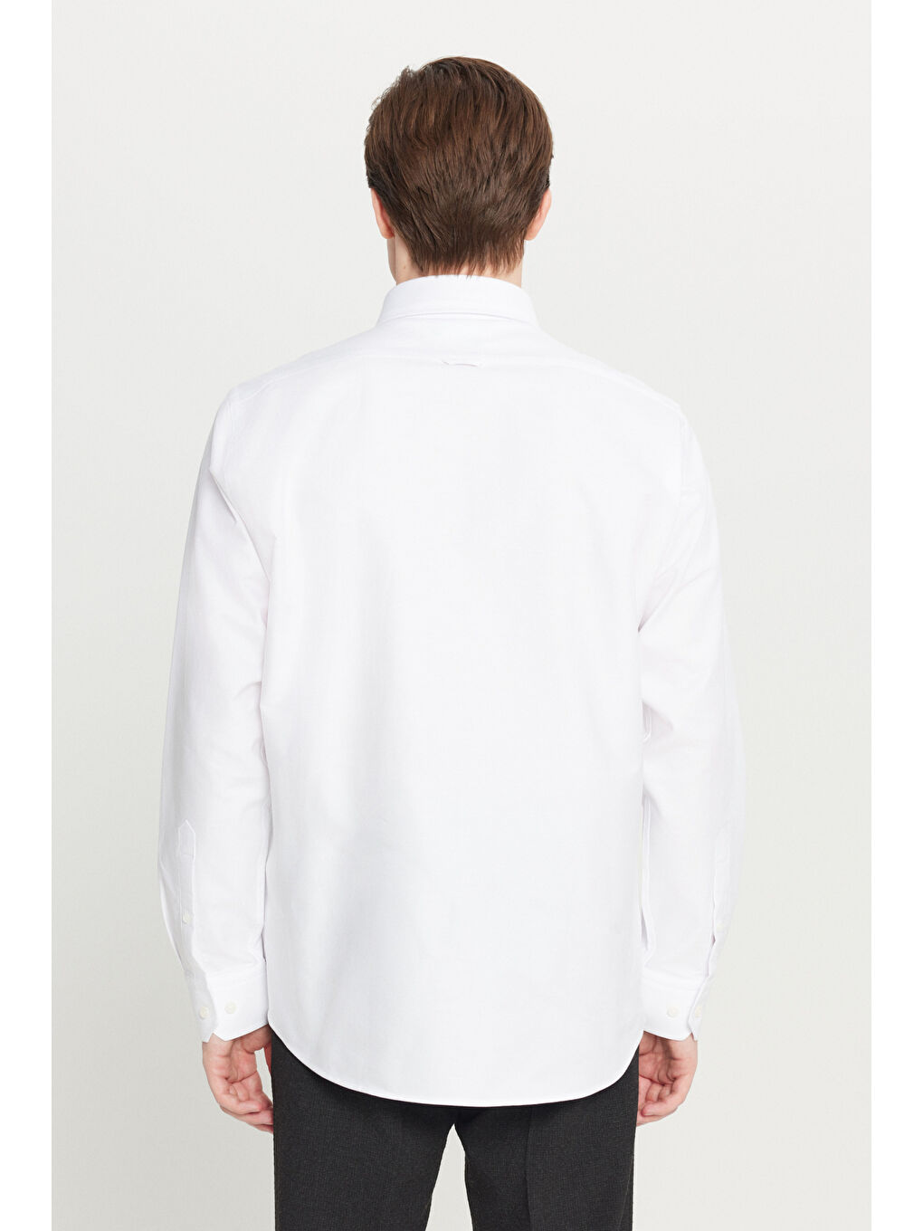 Erkek Beyaz %100 Pamuk Oxford Comfort Fit Rahat Kesim Düğmeli Yaka Gömlek-4
