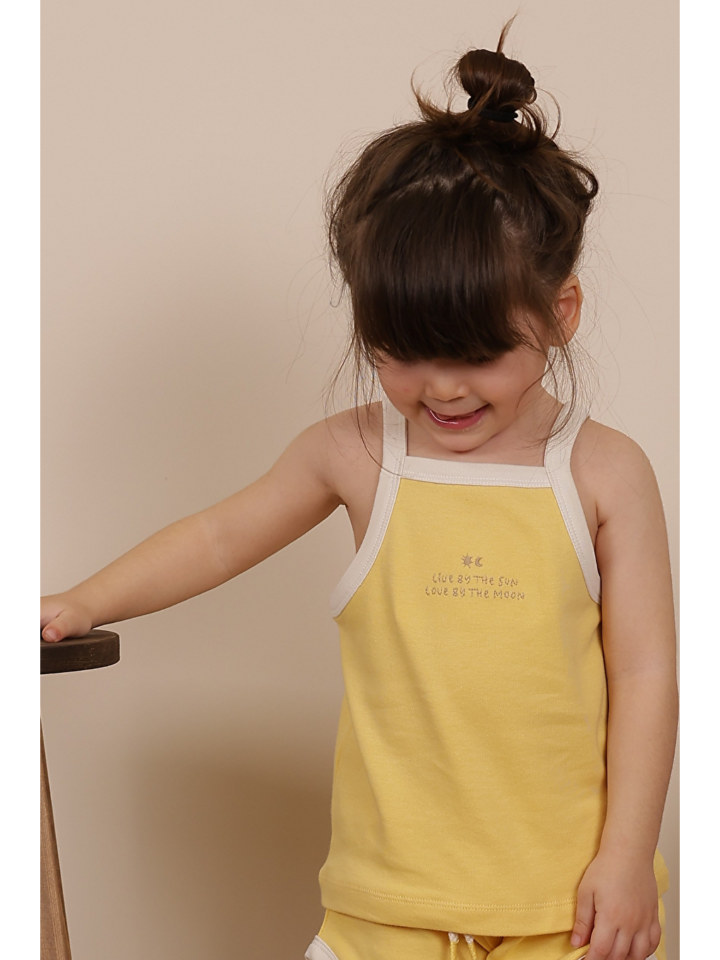 Pastel Sarı Askılı Nakışlı Kız Çocuk Üst