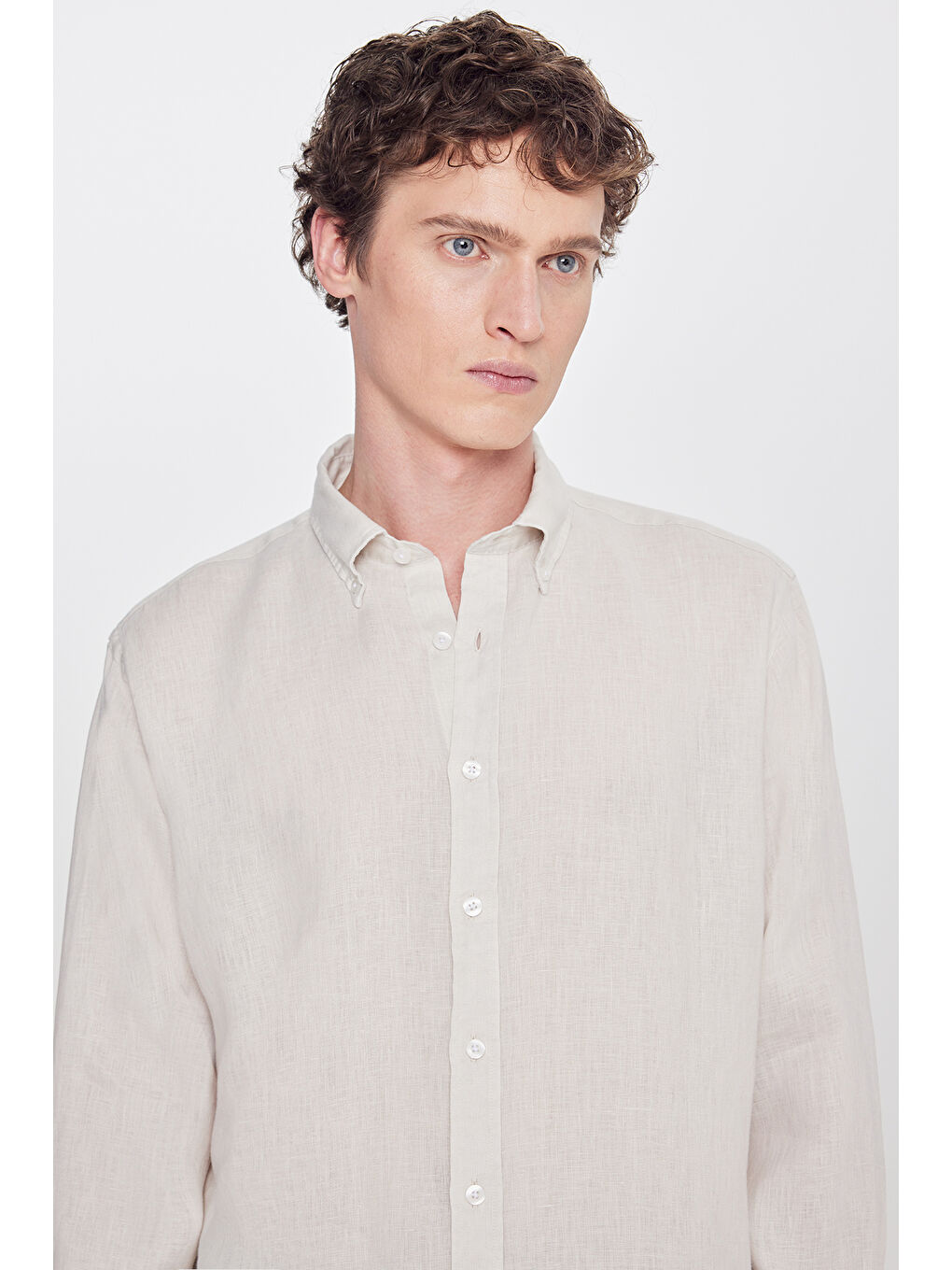 Erkek Bej %100 Keten Comfort Fit Rahat Kesim Düğmeli Yaka Gömlek-3