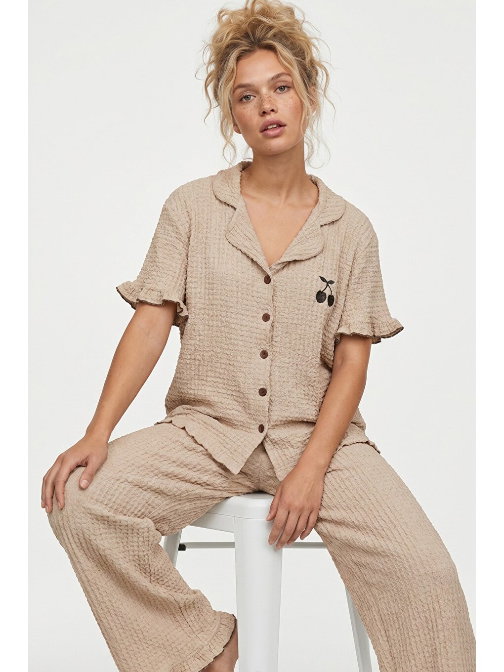 Bej Nakışlı Bürümcük-krınkıl Kısa Kollu Düğmeli Pijama Takım 8057