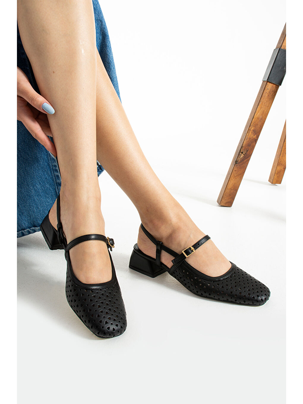 Kadın Siyah Babet Ayakkabı-1