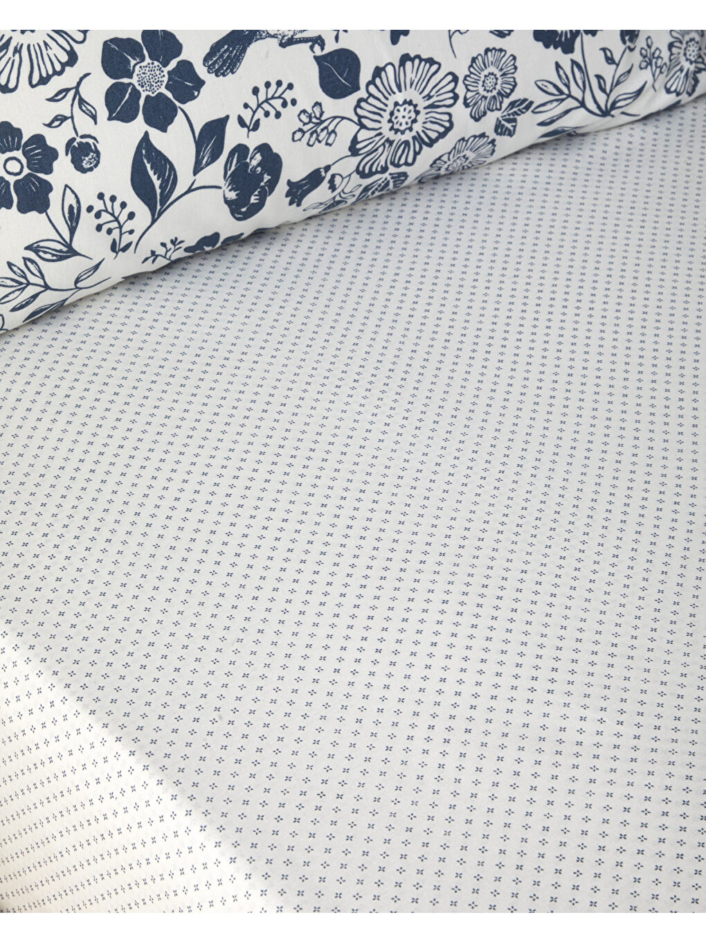 Garden Lullaby  Kolay Ütülenir Çift Kişilik Nevresim Takımı 200x220 cm Koyu Mavi-5