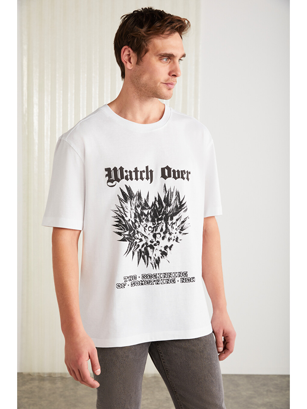 Clıent Erkek %100 Organik Pamuklu Regular Fit Baskı Detaylı Bisiklet Yaka Örme Beyaz T-shirt
