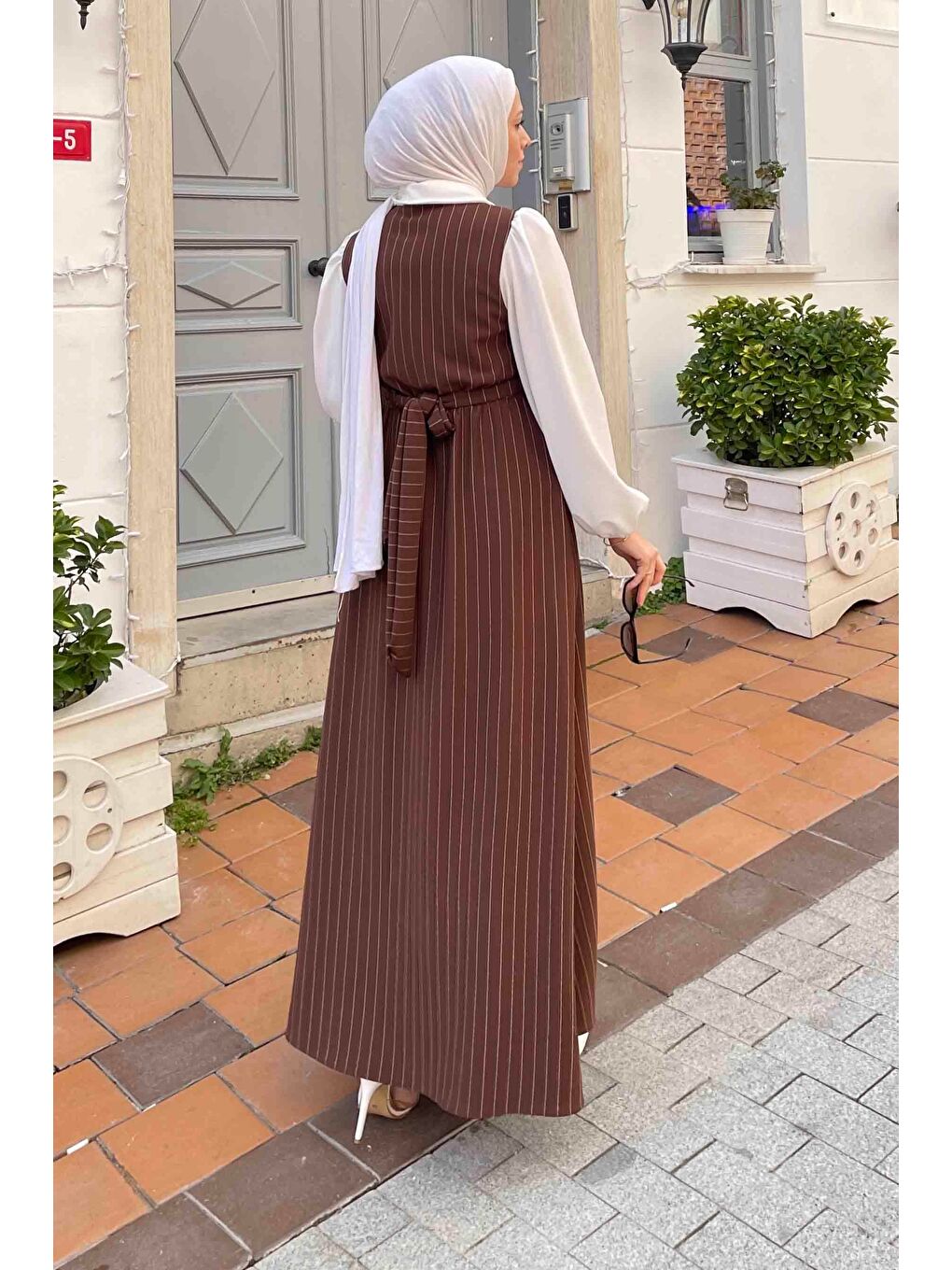 Çizgi Detaylı Garnili Elbise Acı Kahverengi-2