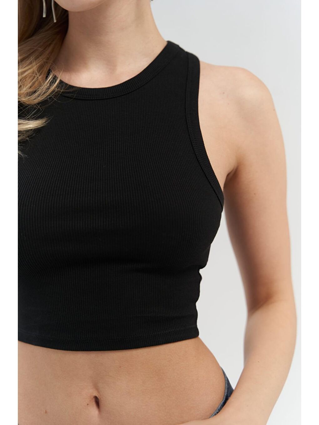 Fleur Fitilli Halter Yaka Siyah Crop-2