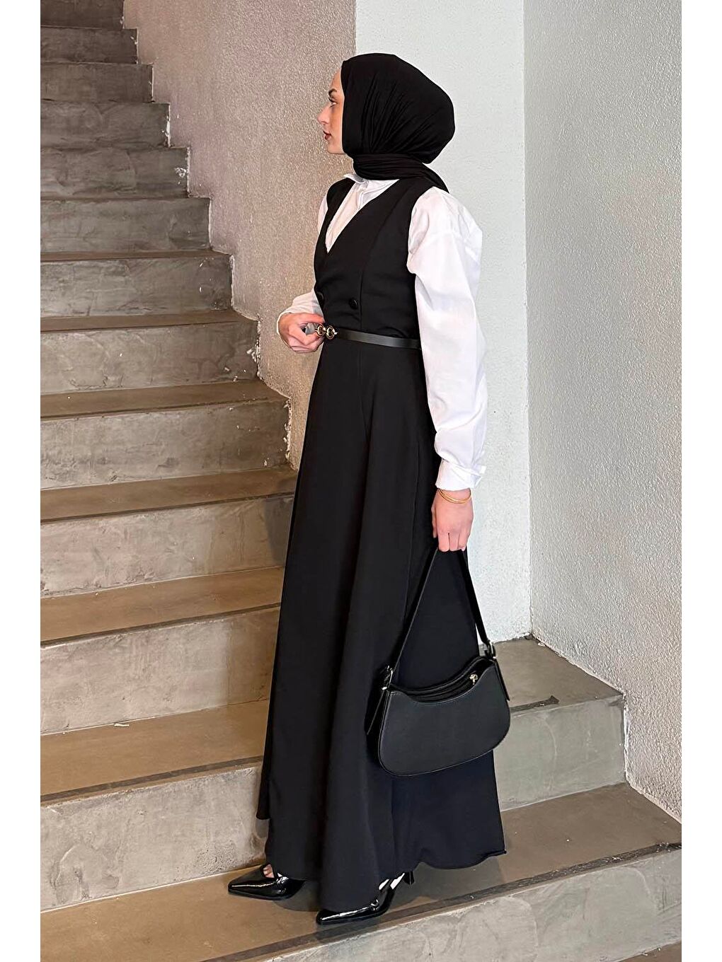 Düğme Detaylı Kolsuz Tesettür Elbise Siyah-1