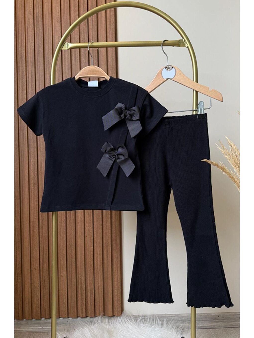 Siyah Kız Çocuk Grogren Fiyonk Detaylı Pamuklu Tshirt Ve İspanyol Paça Tayt Alt Üst Takım