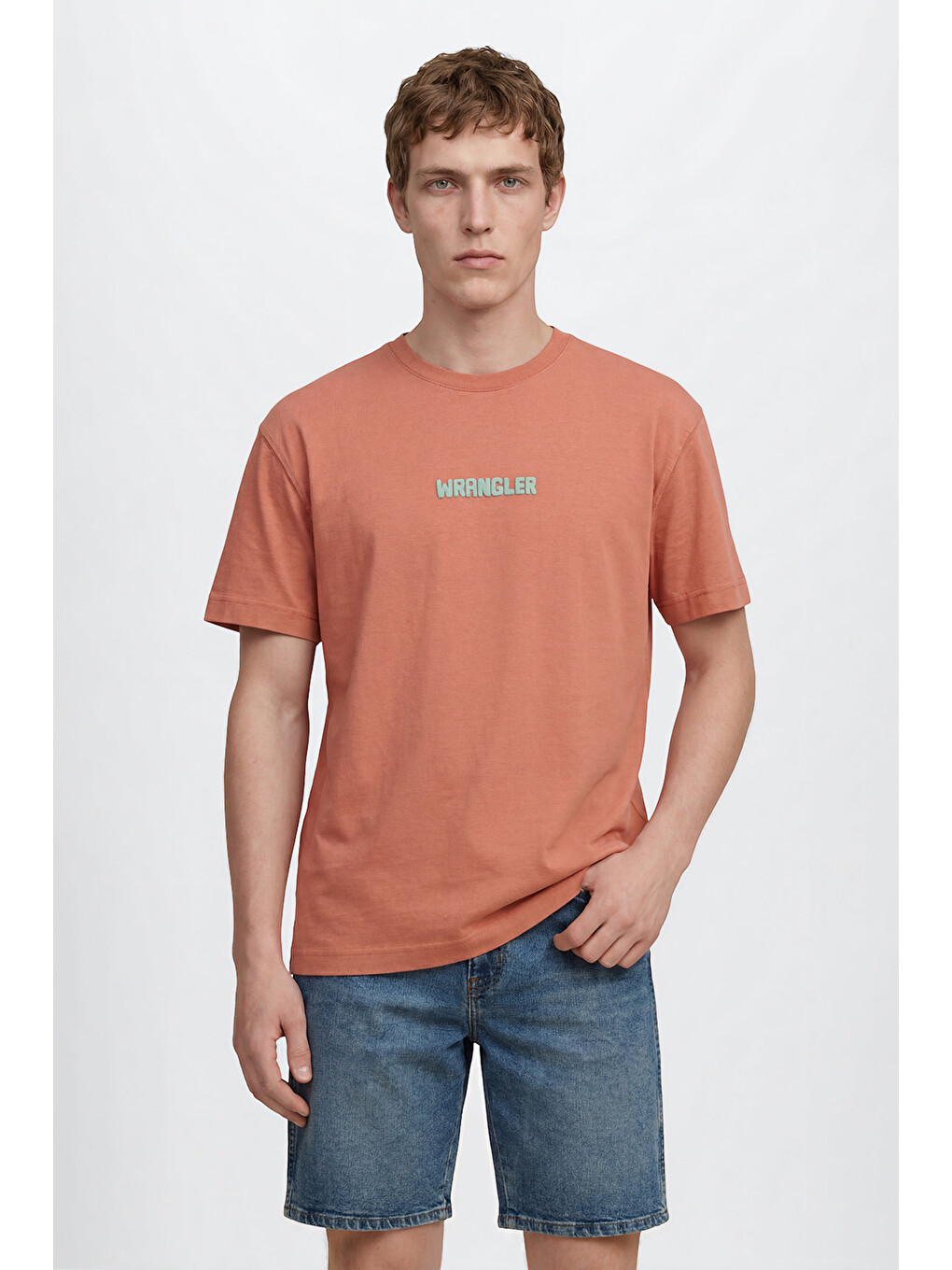 Pembe %100 Pamuk Relaxed Fit Rahat Kesim Bisiklet Yaka Logo Detaylı Tişört