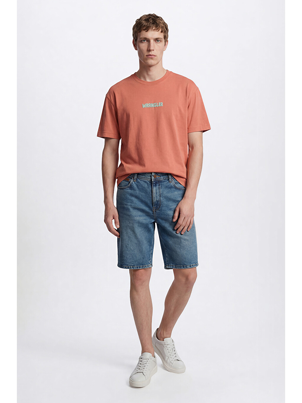 Pembe %100 Pamuk Relaxed Fit Rahat Kesim Bisiklet Yaka Logo Detaylı Tişört-3