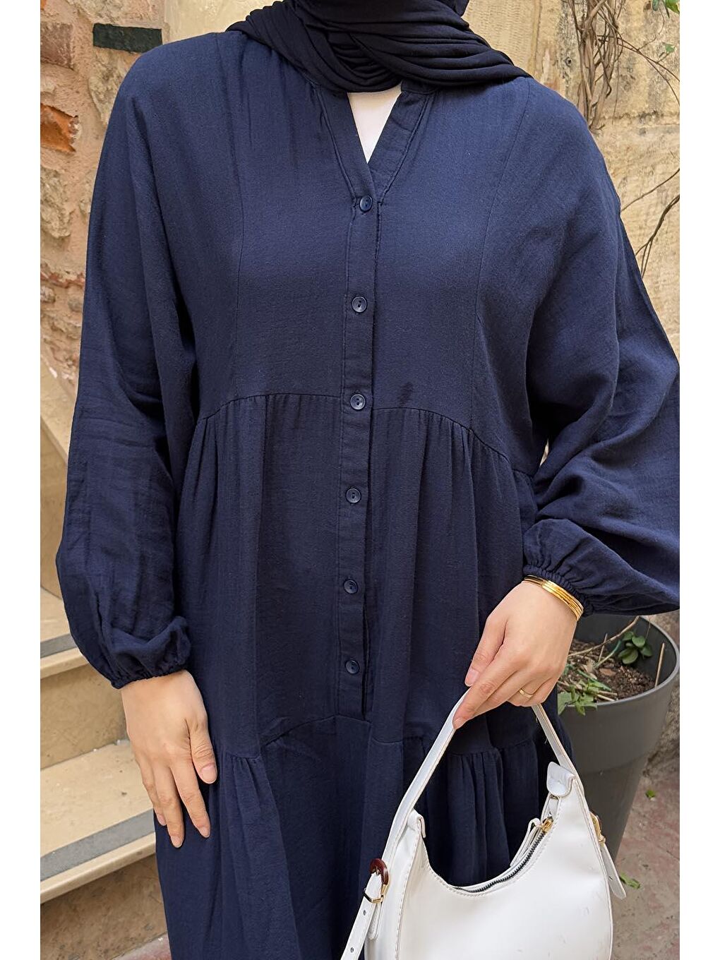Ön Yarım Düğme Detaylı Müslin Kumaş Tesettür Elbise Lacivert-1