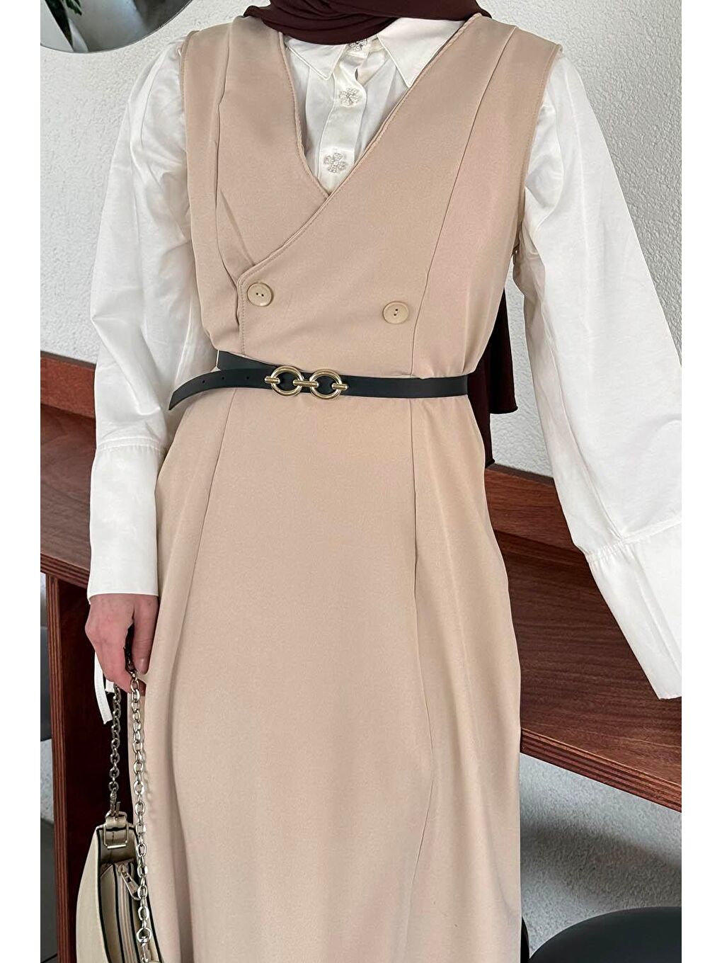 Düğme Detaylı Kolsuz Tesettür Elbise Bej-2