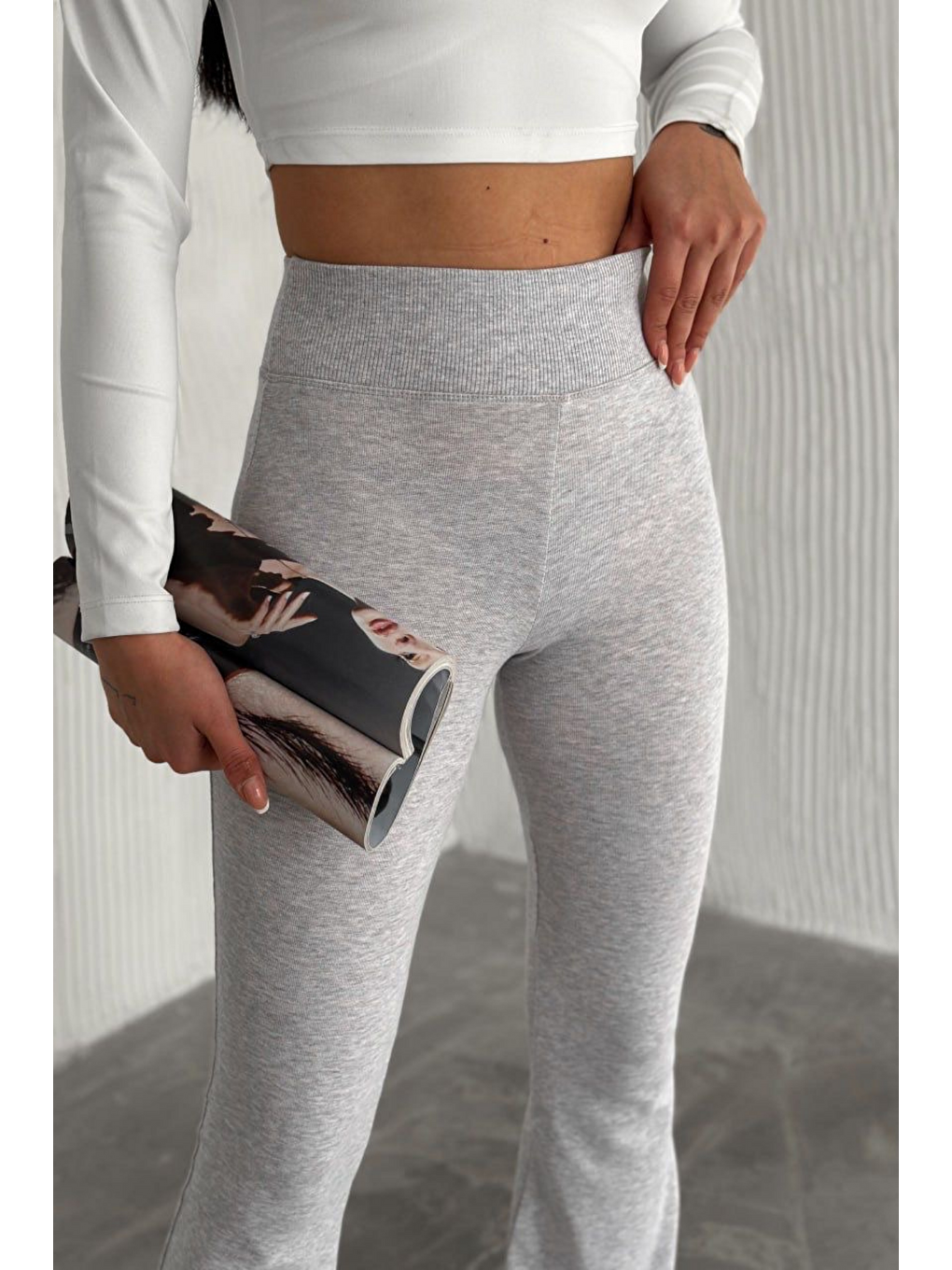 Gri Penye Kumaş Beli Ribanalı Ispanyol Paça Kadın Pantolon-1