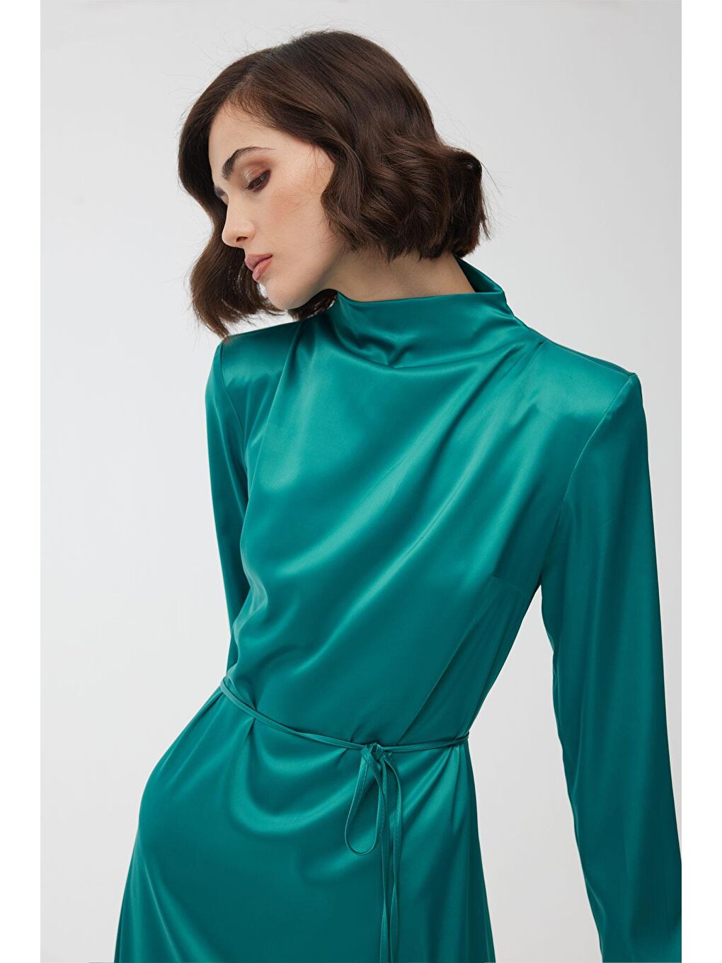 Çiçek Detaylı Saten Abiye Elbise - Broşlu Yeşil-4